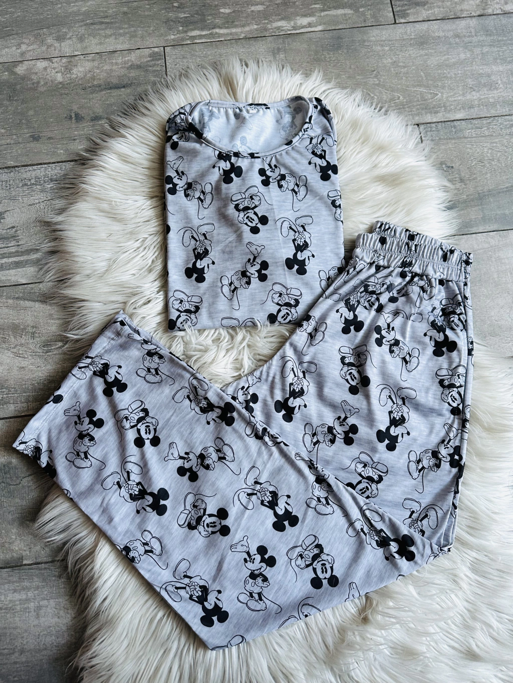 img_1369-c836102d0118c14b5717170267632836-1024-1024